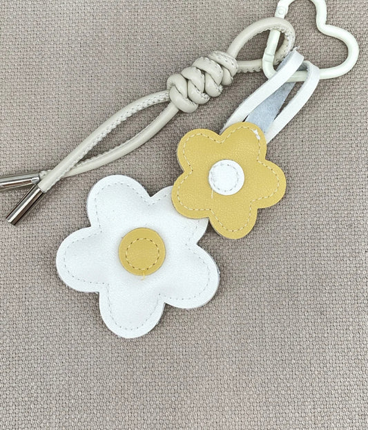 Accessoire de sac duo de fleurs blanc